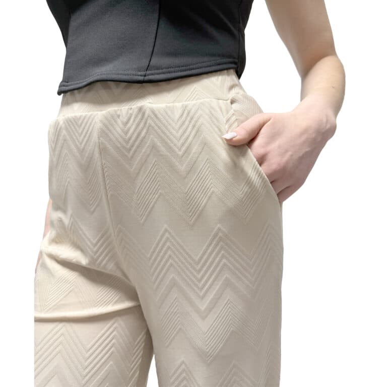 By-swan-9375-housut-beige_edestä_lähikuva