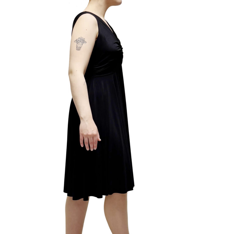 silver_fashion_7080_mekko_musta_sivu